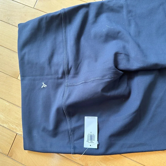 NWT OLD NAVY ACTIVE POWERSOFT High Rise Leggings - Small - Picture 7 of 7